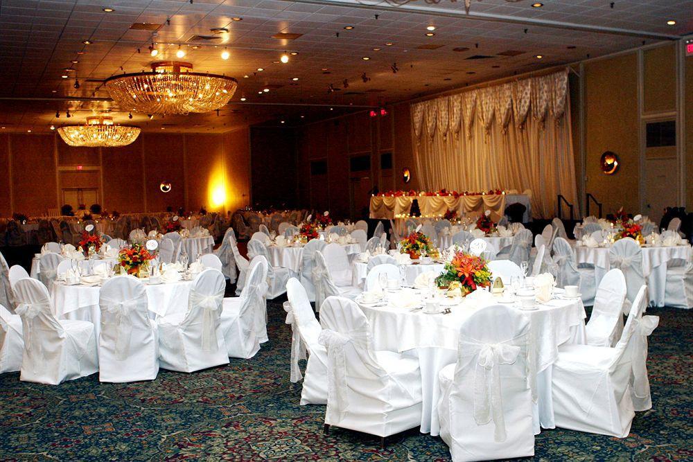 Wyndham Rochester Downtown Restaurant photo